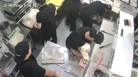 Live stream of a wide shot of a restaurant dining room