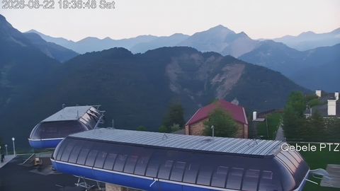 Live stream of a wide shot of a ski slope